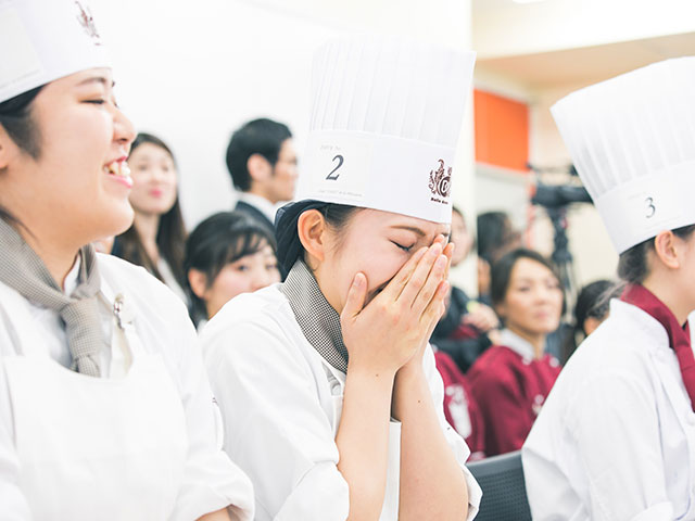 準優勝発表の瞬間、札幌ベルエポック製菓調理専門学校