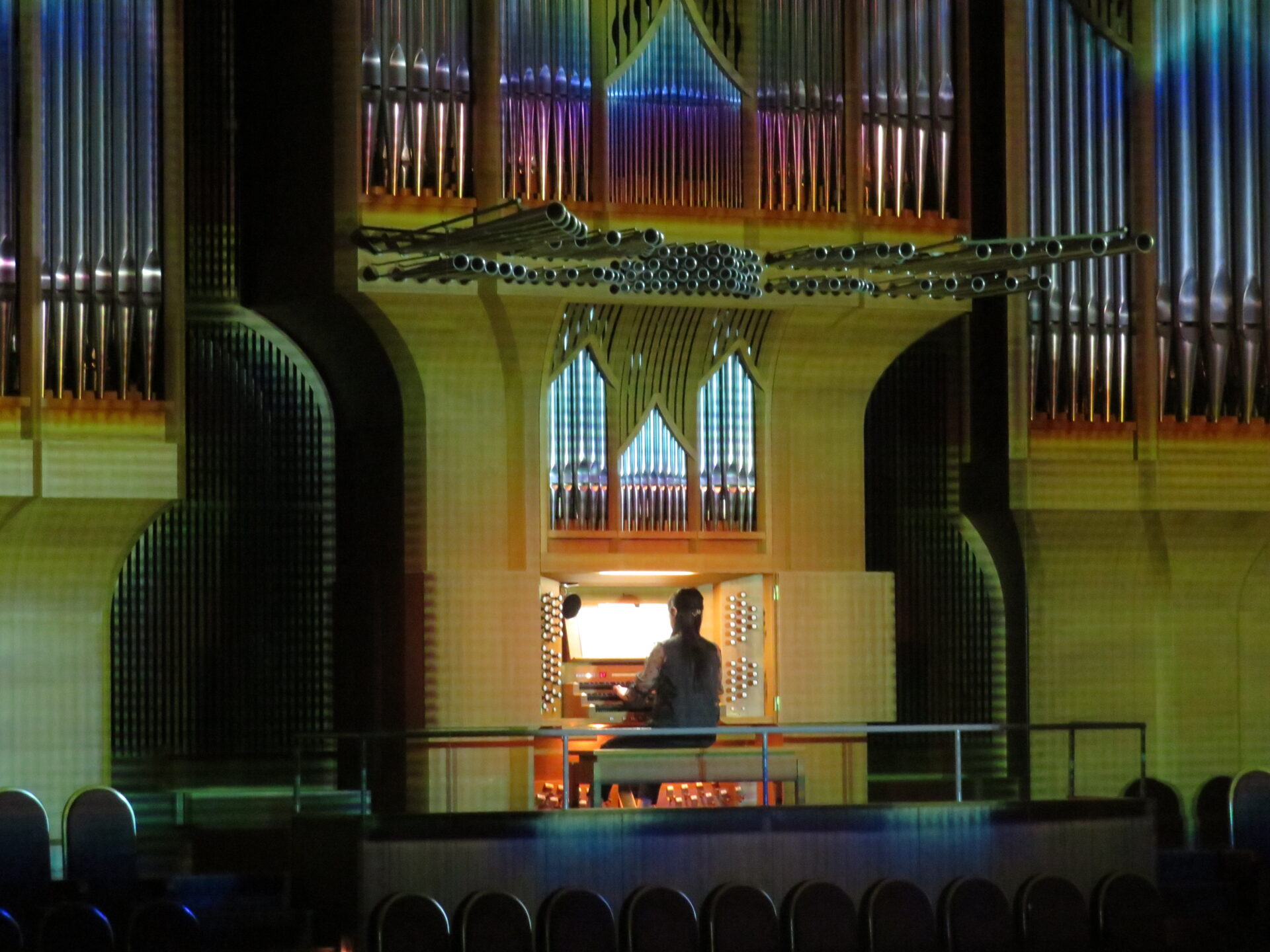 朴秀美さんのオルガン演奏